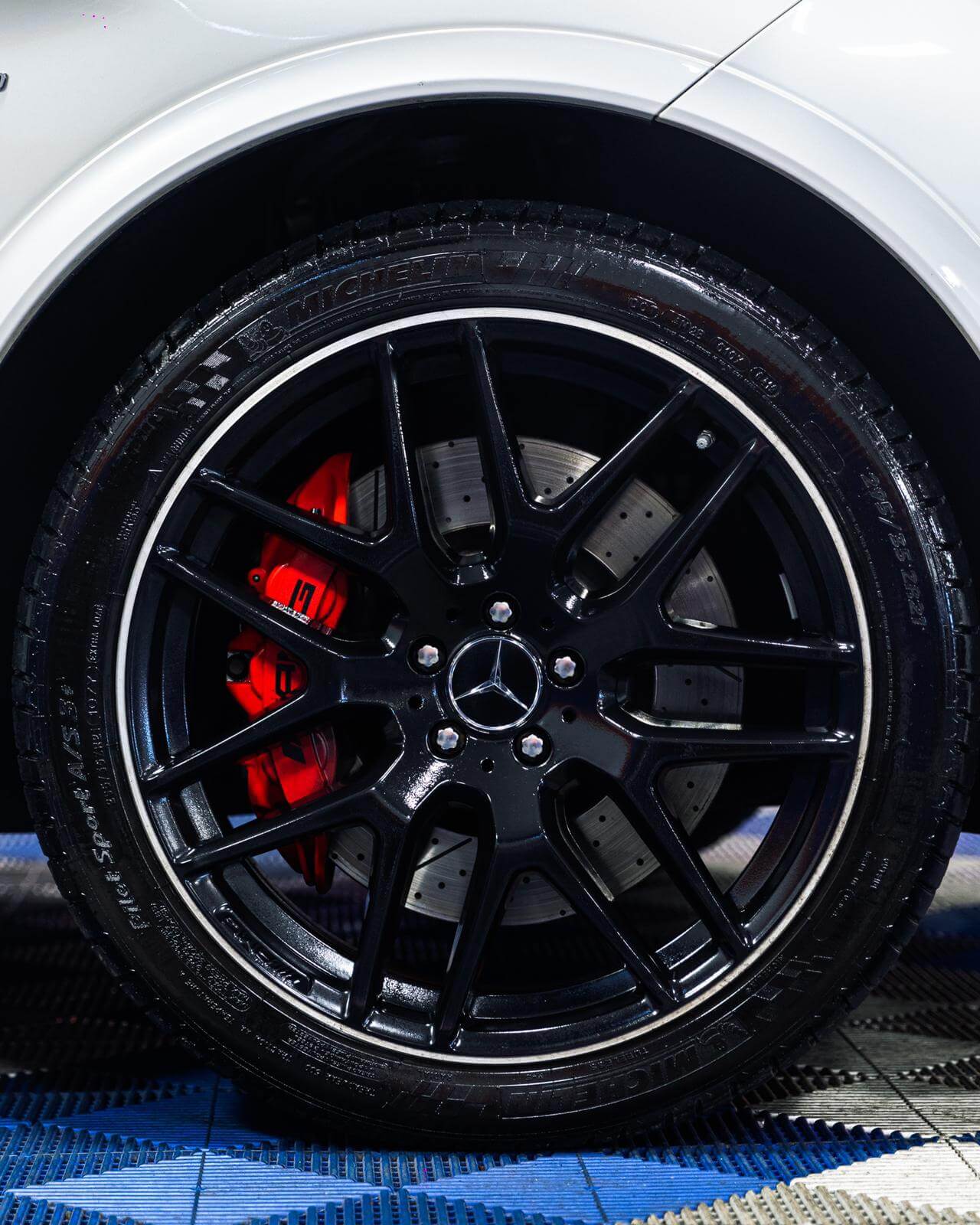 Gloss Shiny Red Caliper