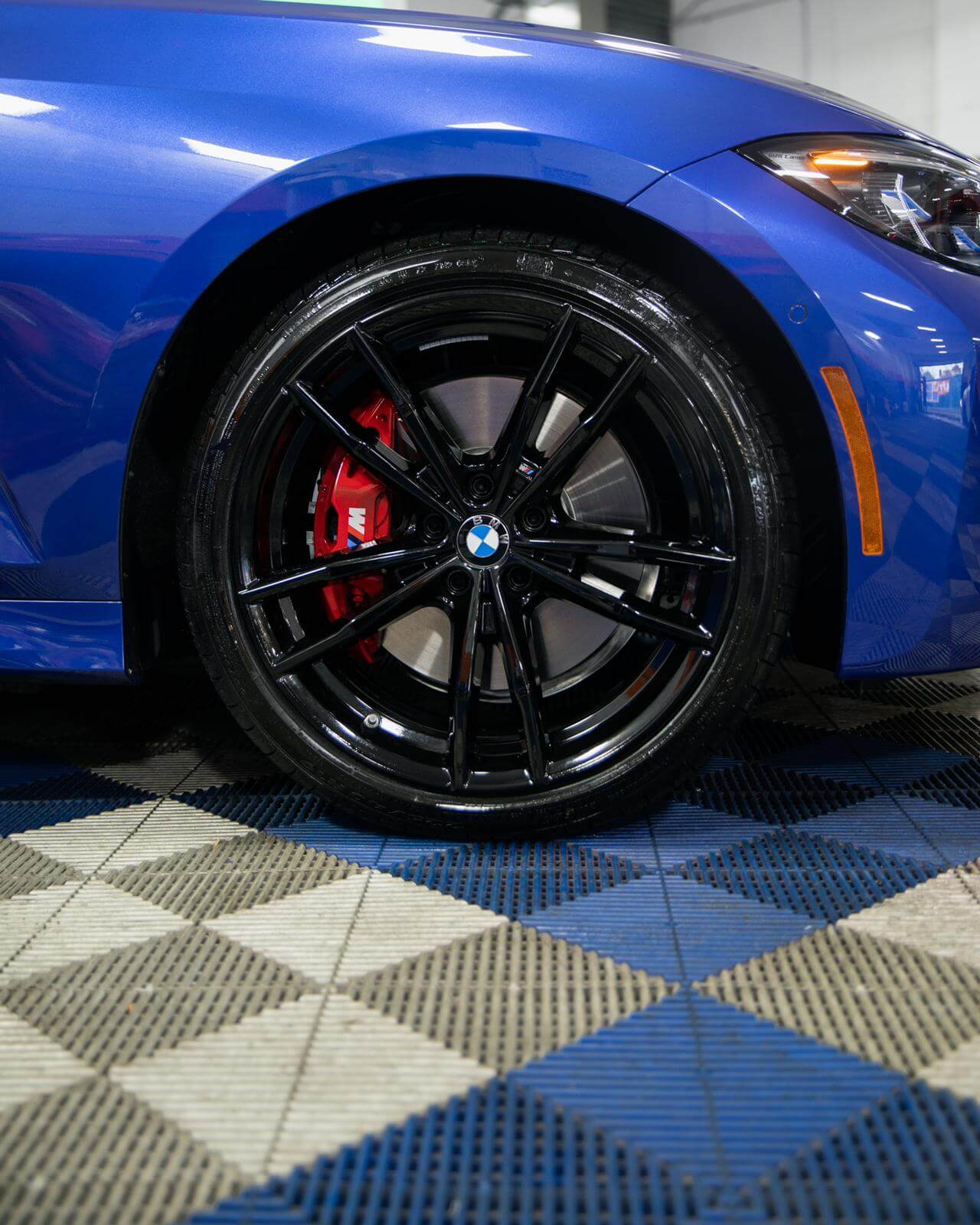 Gloss Shiny Red Caliper