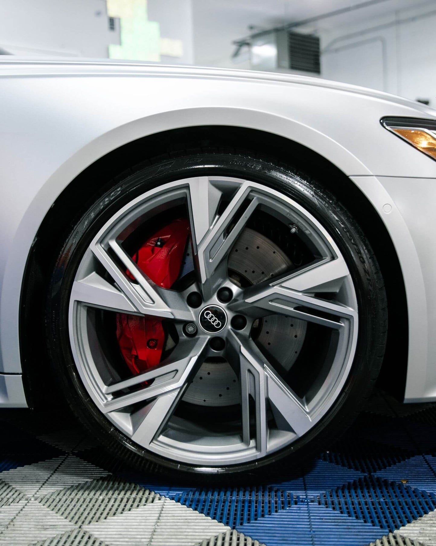 Gloss Shiny Red Caliper