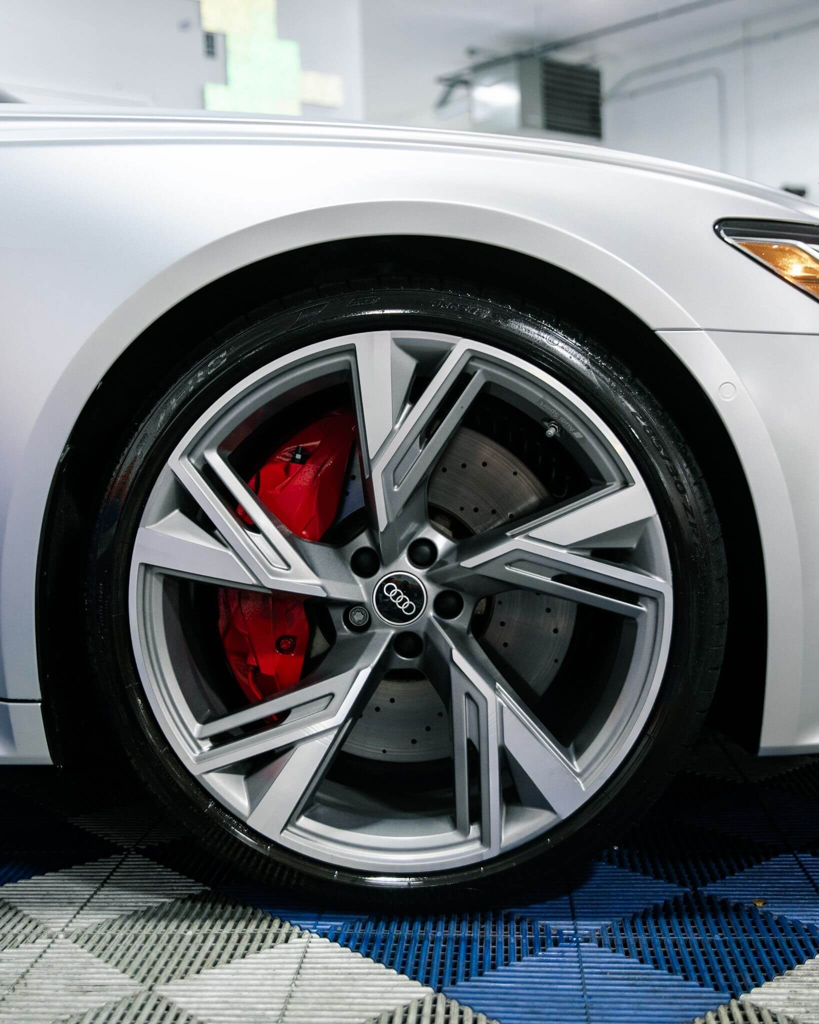 Gloss Shiny Red Caliper