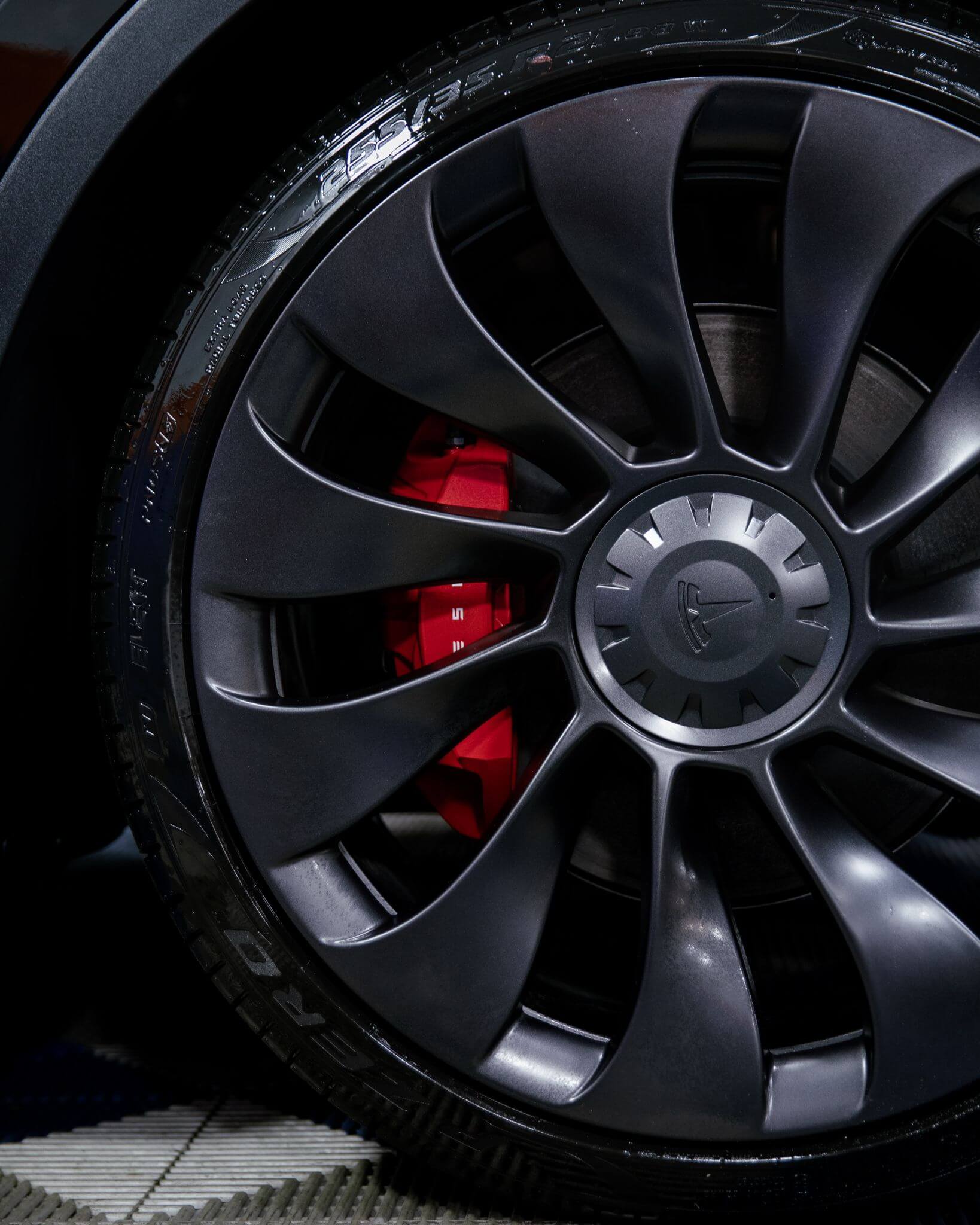 Gloss Shiny Red Caliper