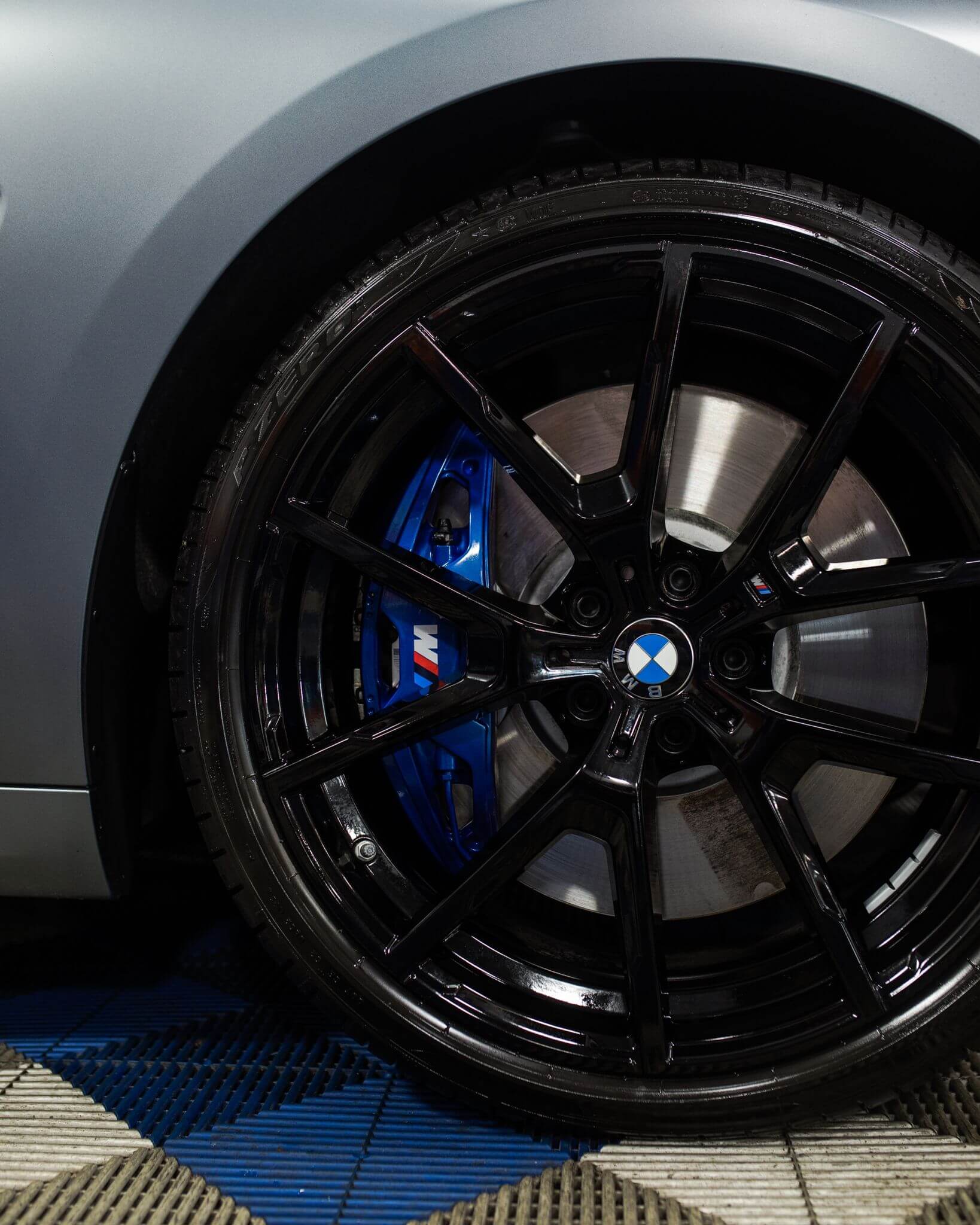 Gloss Shiny Blue Caliper